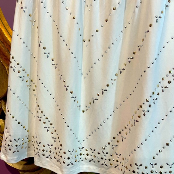 White House black market nwt xs white v neck dress gold silver - Picture 10 of 10